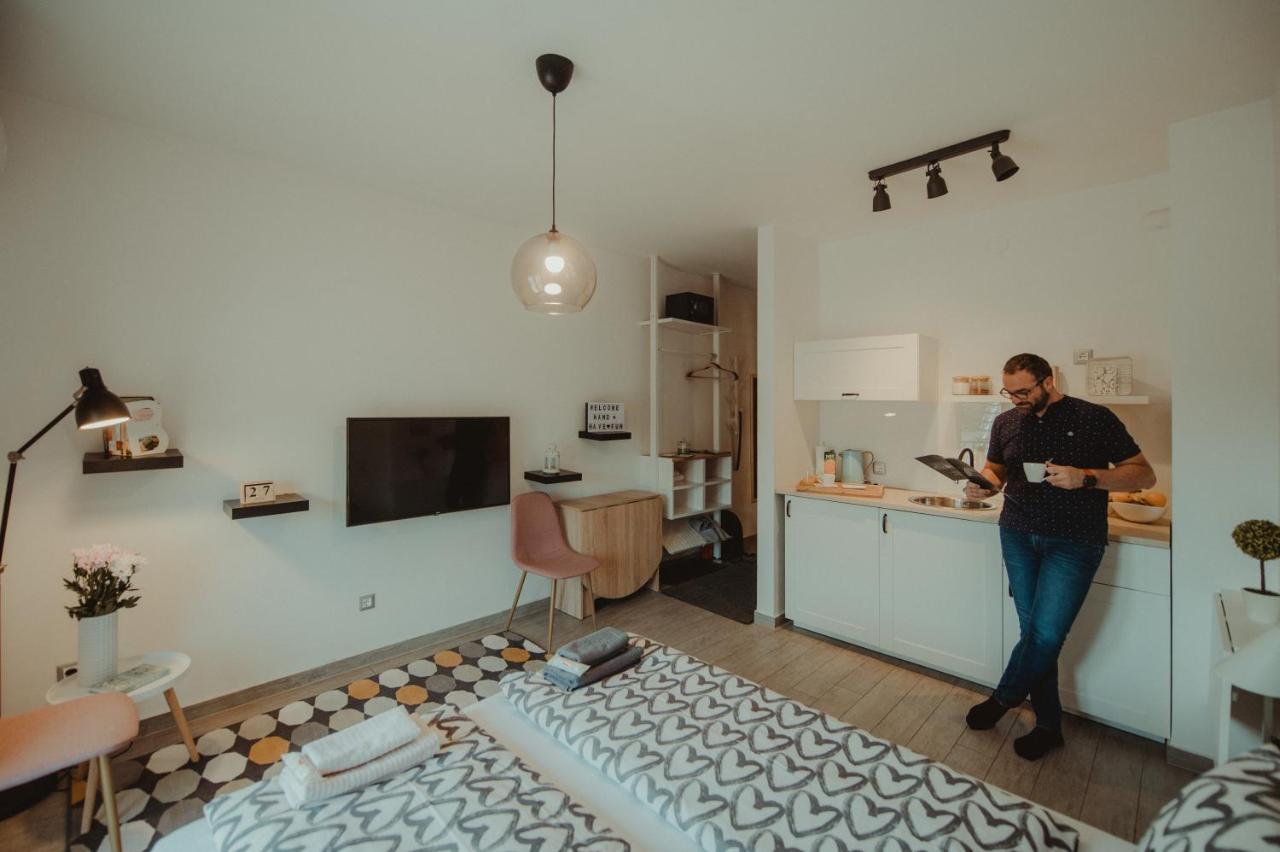 Studio Apartman Centar Ðakovo 外观 照片